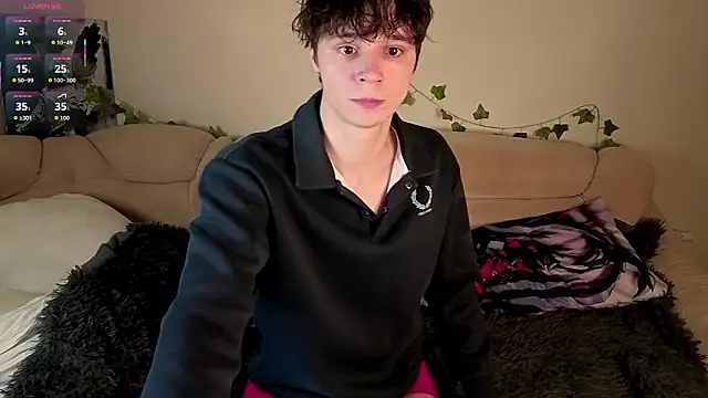 AnthonyCuutie online show from March 8, 6:12 pm