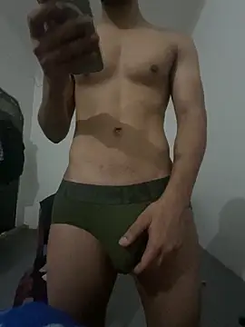 adiii283 online show from May 31, 8:48 am