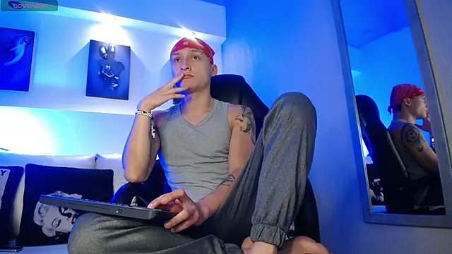 DIEGO JONES online show from March 28, 1:33 pm