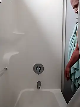 coestet online show from April 22, 5:29 pm