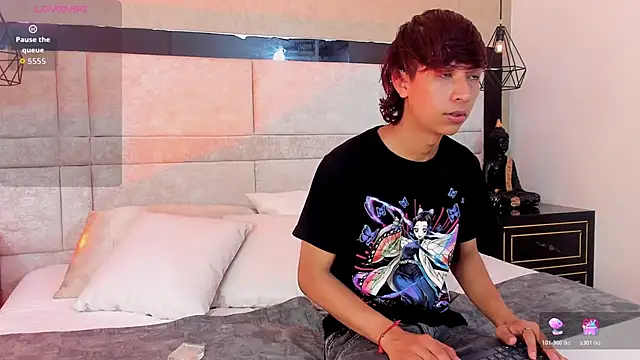 ChritianDowney online show from April 21, 12:02 am