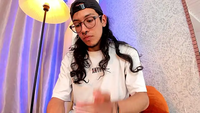 Enzo rey online show from March 3, 9:21 pm