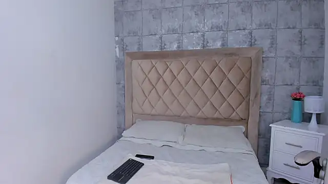 TylerCross  online show from March 13, 11:55 pm