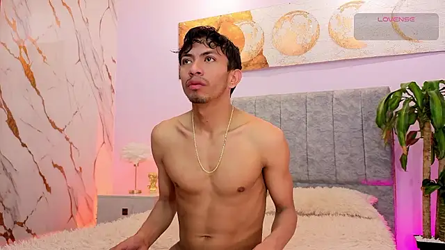 Luchoplayboy online show from March 30, 12:50 pm