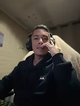 Cr1sXPorn online show from April 19, 1:49 am