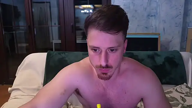 zeusoctavian1 online show from April 22, 2:29 am