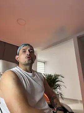 TroyeSavage online show from April 14, 9:58 pm