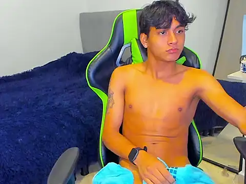 PaulTallx online show from April 27, 1:35 am