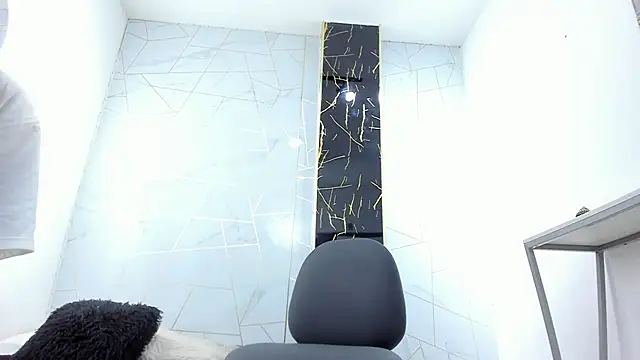 Valentin Lux online show from April 5, 4:09 am