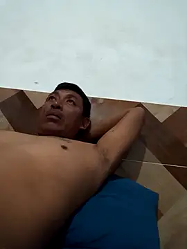 robert234789 online show from March 12, 6:21 am