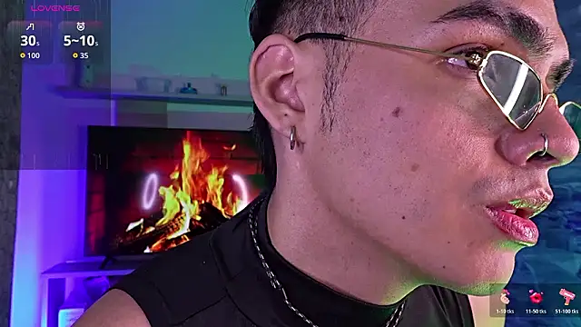 NicoKinggs  online show from March 27, 1:45 pm