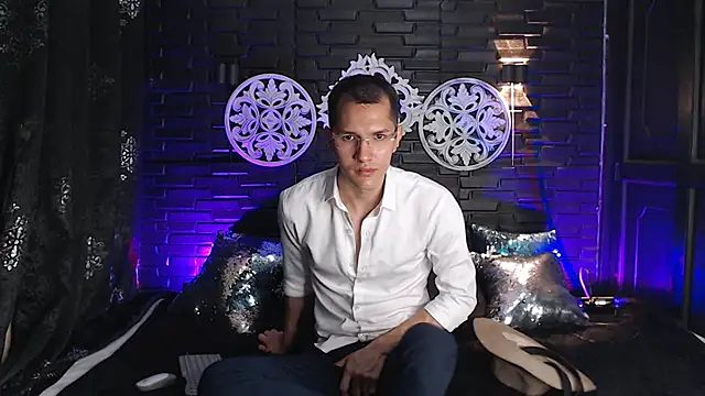 MilanDavid1 online show from March 11, 3:41 pm