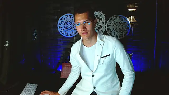 MilanDavid1 online show from March 28, 5:57 pm