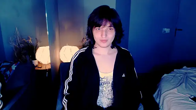 delalex online show from June 7, 2:46 pm