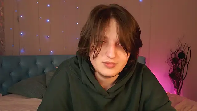 delalex online show from March 20, 9:07 pm