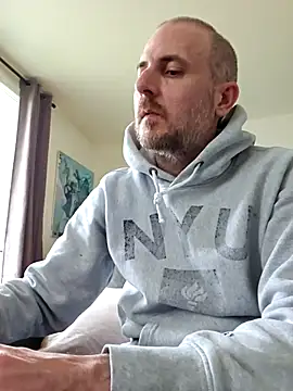 dufatcock online show from April 1, 2:25 pm