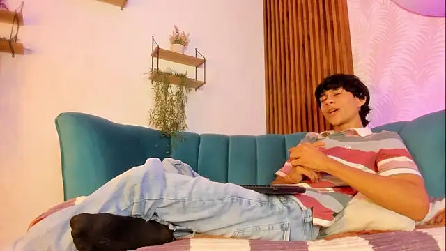 Cheys Mast online show from March 30, 7:15 pm