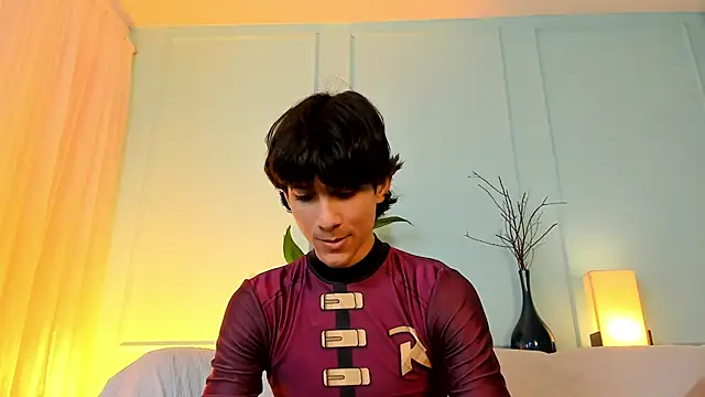 Cheys Mast online show from April 13, 6:30 pm