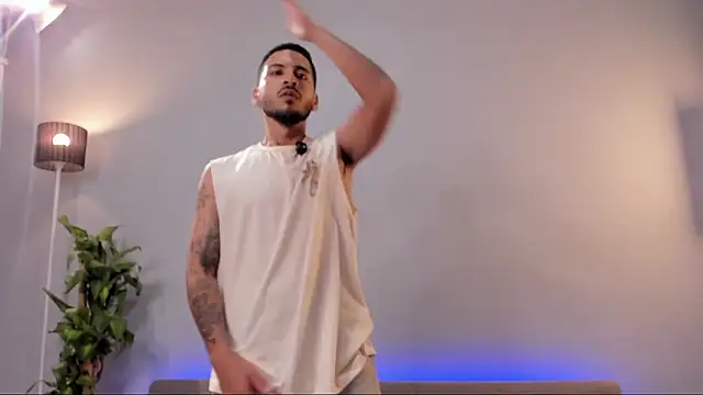 hashi wood online show from March 30, 1:06 am