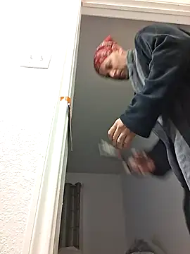 middickstroking online show from May 5, 3:19 am
