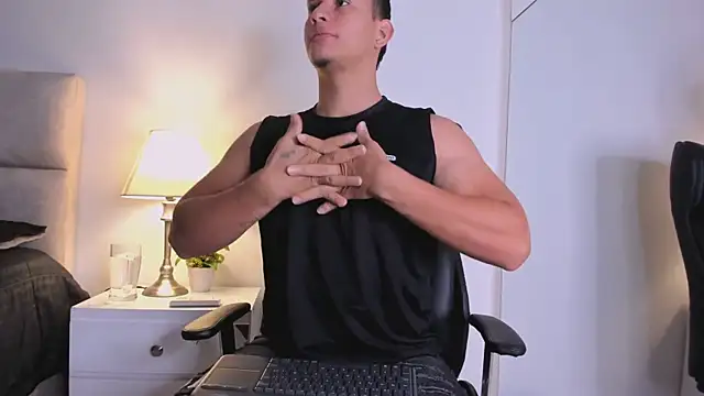 Chriss Diamond online show from June 23, 8:23 pm