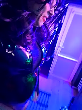 DomMONIKA online show from April 30, 7:10 pm