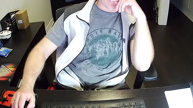 Shalun2000 online show from April 8, 12:00 am