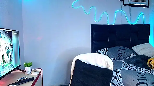 Ethan Noa online show from April 22, 7:18 pm