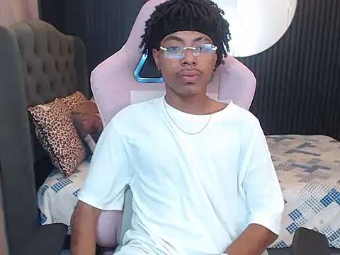 velvetcouple x online show from June 3, 2:33 pm