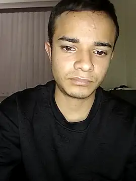 LuisLatinboyy online show from April 8, 1:28 am