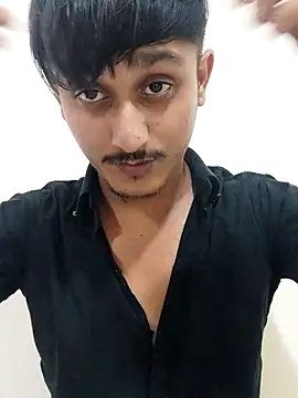 ROMEO JULIET0022 online show from April 14, 8:30 pm