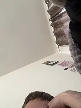 18and28love online show from April 12, 1:45 pm