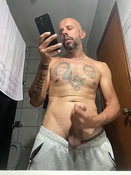 WaltinhoOliveira online show from April 10, 5:14 am