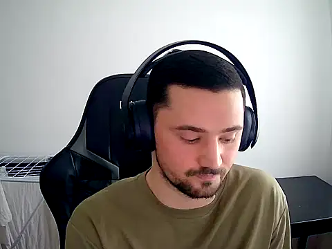 Justforfun4you93 online show from April 9, 7:36 am