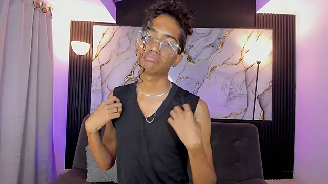 triiangel latinboy online show from May 24, 2:01 pm