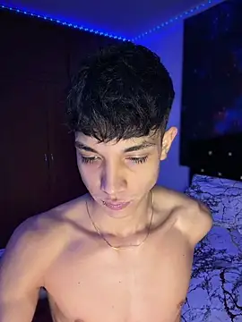 RoughDiamond  online show from April 11, 6:53 am