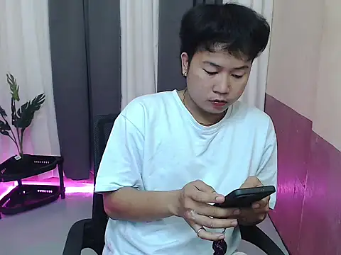 Soctober online show from April 10, 2:13 pm