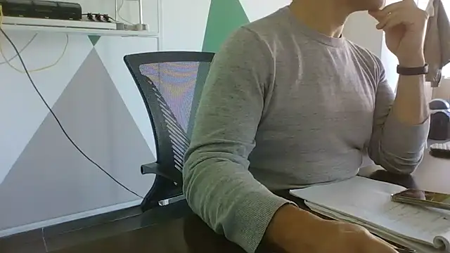 brunosso85ita online show from April 15, 7:30 am