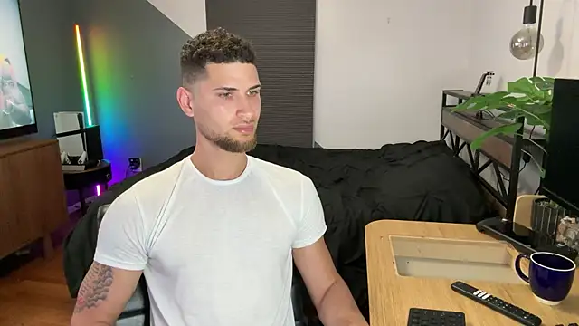 Splash8x online show from April 29, 4:00 pm