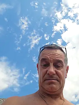 loulouferrari online show from June 14, 3:47 pm
