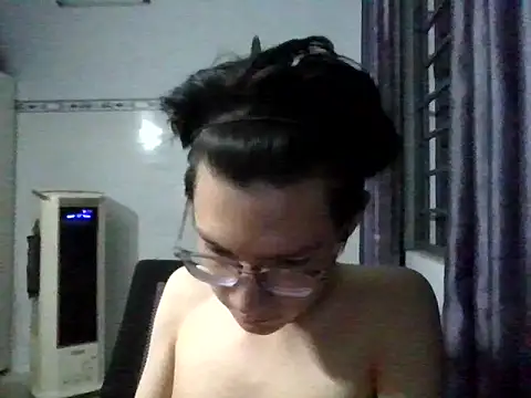 StudentHCM online show from April 18, 7:07 pm