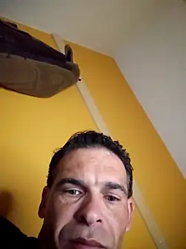 Shsaaeq online show from April 18, 8:09 pm