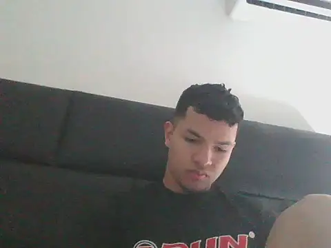 Hunteerm online show from April 19, 4:17 pm