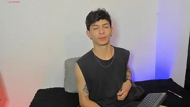  IanLark online show from May 19, 12:26 am
