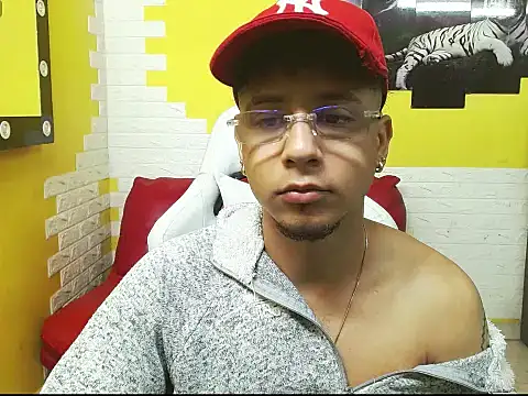 jbarto  online show from June 5, 6:52 am