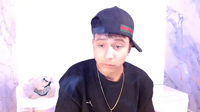 jbarto  online show from April 21, 9:32 pm