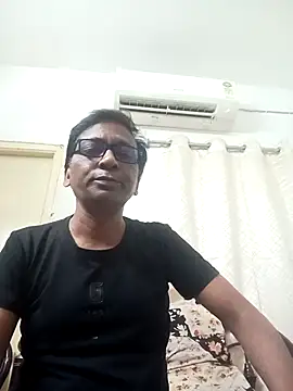 VENOM QUEEN online show from May 5, 1:46 pm