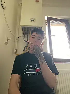 denysio89 online show from April 29, 5:12 am