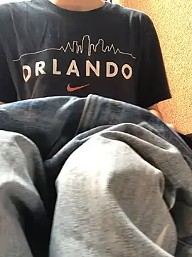 diablito69000 online show from April 29, 2:11 pm