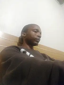 sixInchMan00 online show from April 29, 11:00 pm